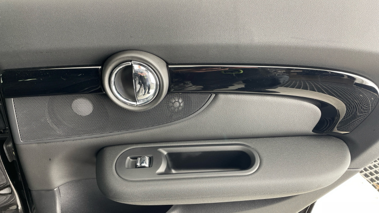 MINI Clubman 1.5 Cooper Exclusive 6dr Auto Petrol Estate